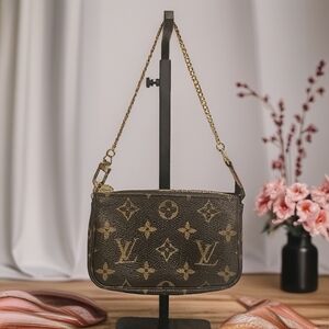 Louis Vuitton Mini Pochette Accessoires Monogram | Chain Strap | France